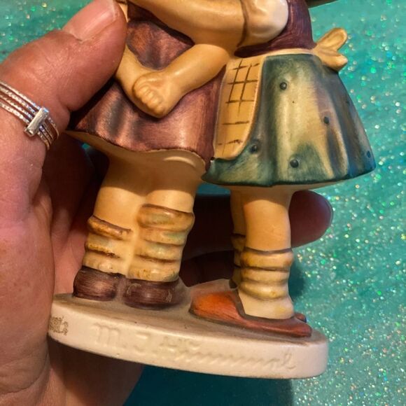 Set of (2) Hummel Collectible Figurines - Picture 6 of 9